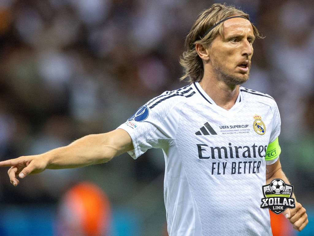 luka-modric-la-tien-ve-trung-tam-hang-dau-trong-nhung-nam-gan-day