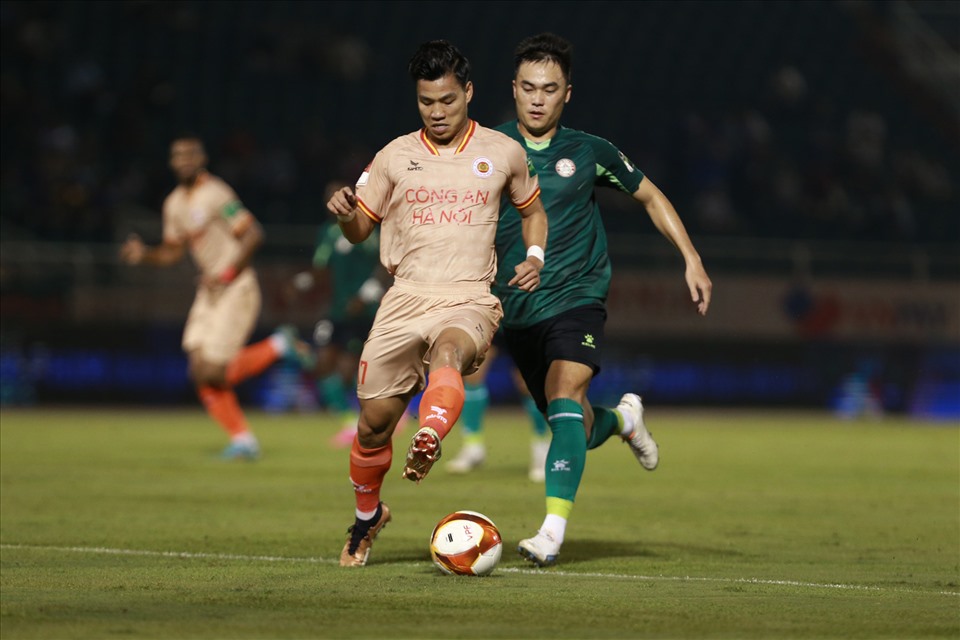 Vũ Văn Thanh phẫu thuật chấn thương, nghỉ thi đấu ít nhất 7 tháng