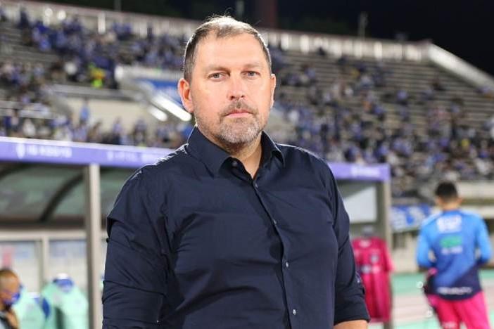 HLV Malaysia bỏ ngoài tai những xì xào liên quan đến bê bối nhập tịch