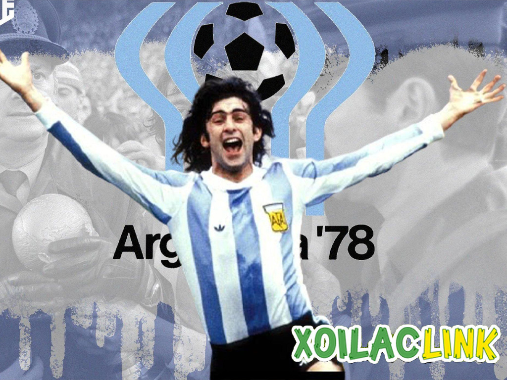 mario-kempes-cung-tung-mang-ao-so-10-cua-argentina